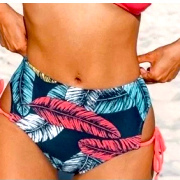 Cupshe Other - NWT Cupshe Pink Leafy Triangle High Waist Bikini Size